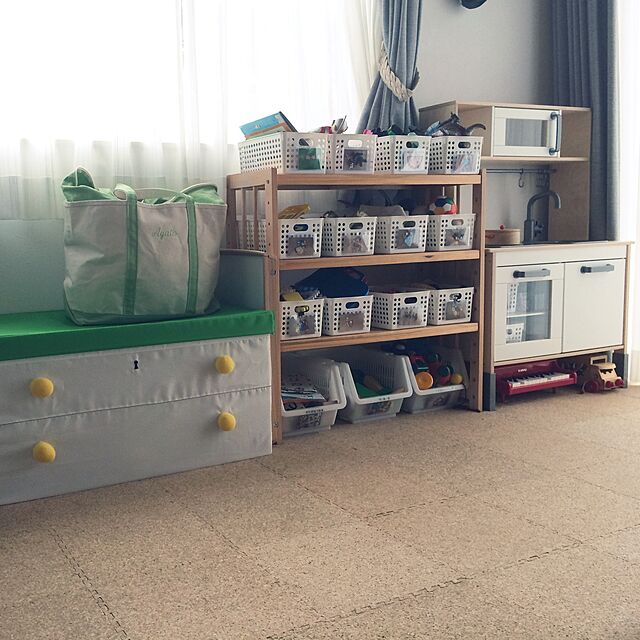 ojiのイケア-IKEA(イケア)FLYTTBAR　ふた付きボックス（グリーン/ホワイト）79x42x41　収納ボックス子供部屋の整理整頓にの家具・インテリア写真