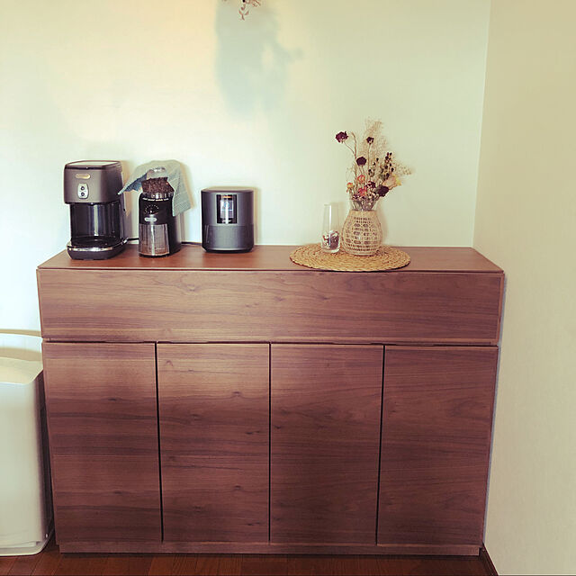 monのデロンギ・ジャパン-デロンギ ドリップコーヒーメーカー「ディスティンタコレクション」（6杯分） ICMI011J−BZ　（フューチャーブロンズ）の家具・インテリア写真