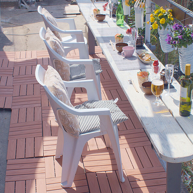 littlejoyの-【 イタリア製 プラスチックガーデンチェア アンジェロ ホワイト 】 ガーデンチェア プラスチックチェア チェア 椅子 いす イス スタッキング 積み重ね可能 ガーデン ガーデンファニチャー プラスチック 屋外 野外 外 庭 カフェ風 オシャレ 不二貿易の家具・インテリア写真