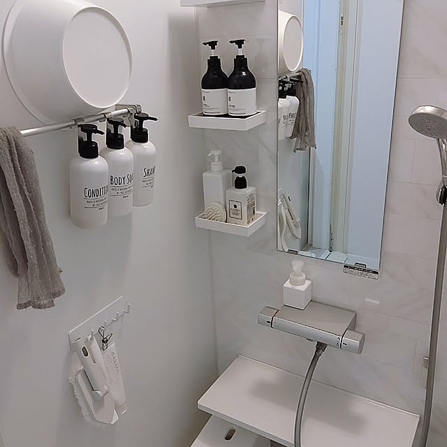 写真付きレビュー フック マグネット バスルーム 収納 おしゃれ タワー 山崎実業 Tower バス用品 お風呂 スリム 北欧 白 ホワイト お洒落 インテリア オシャレ 欧米 Auktn Rcp 10p28sep16の通販商品 口コミ情報 Roomclipショッピング