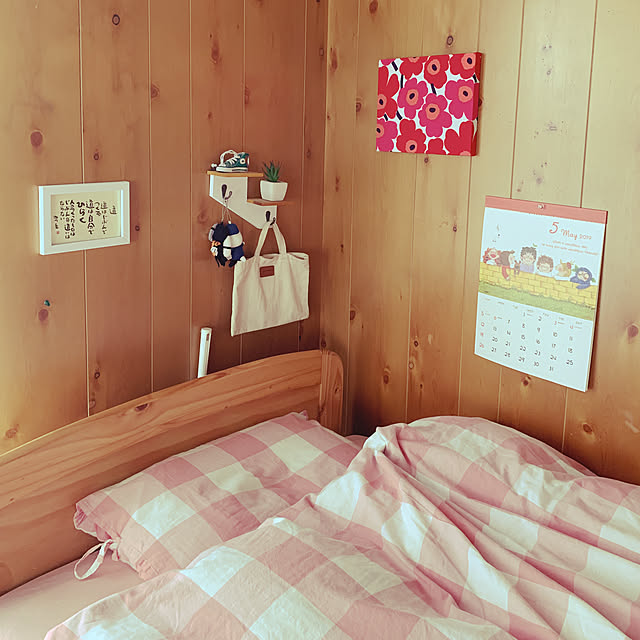 nnm.のグリーティングライフ-グリーティングライフ 2019年 ココちゃん カレンダー 壁掛け C-1045-RY 1月始まりの家具・インテリア写真