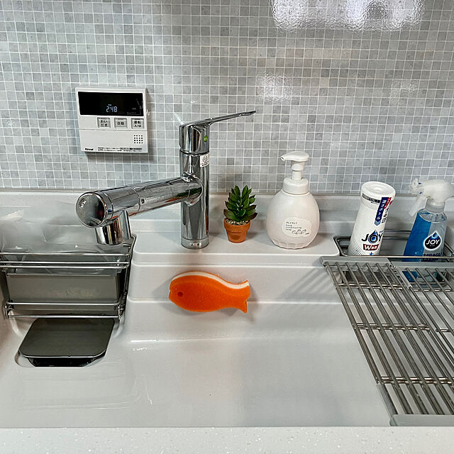 dahliaのマーナ-マーナ (marna) おさかなスポンジ (スポンジ 食器洗い / 3個セット) キッチンスポンジ 3層構造 食器用スポンジ ディープピンク ブルー ライトイエローの家具・インテリア写真