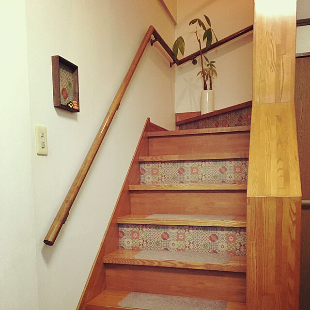 naTsuのニトリ-洗える！気になる足音対策階段用吸着マット ブラウン 15枚入り(15マイBR) の家具・インテリア写真