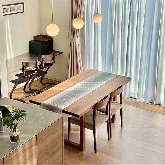 yoの-チルウィッチ テーブルランナー オンブレ chilewich Ombre ランナー （183×36cm）の家具・インテリア写真