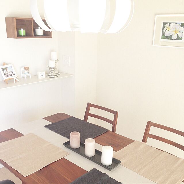 hiyokoの東和産業-食器棚シート インテリアシート DECOOR インテリアクロス ラメライン(テーブルランナー ランチョン マット)の家具・インテリア写真