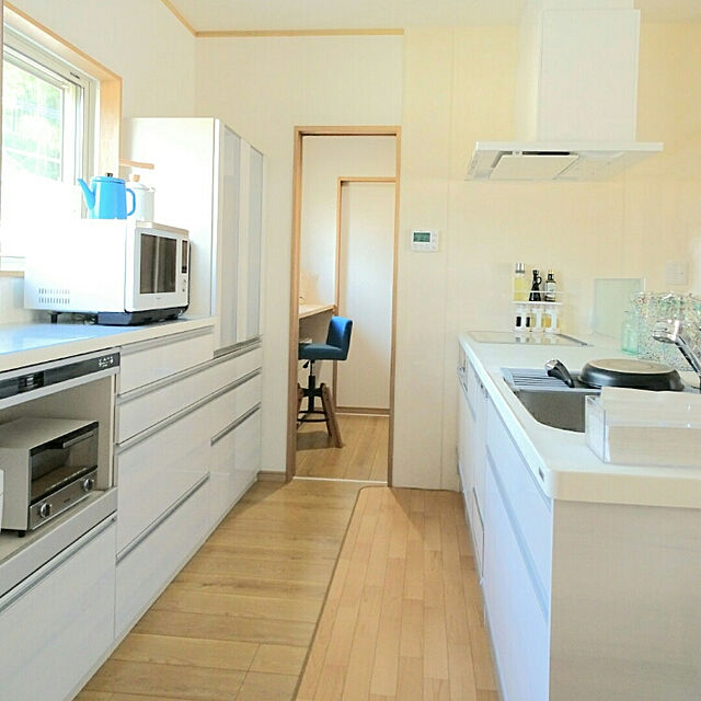 maruchiの-拭くだけ簡単キッチンマット(消臭抗菌防カビ加工・すべり止め付き)(270×60cm) CQ-401 (cecile セシール)の家具・インテリア写真