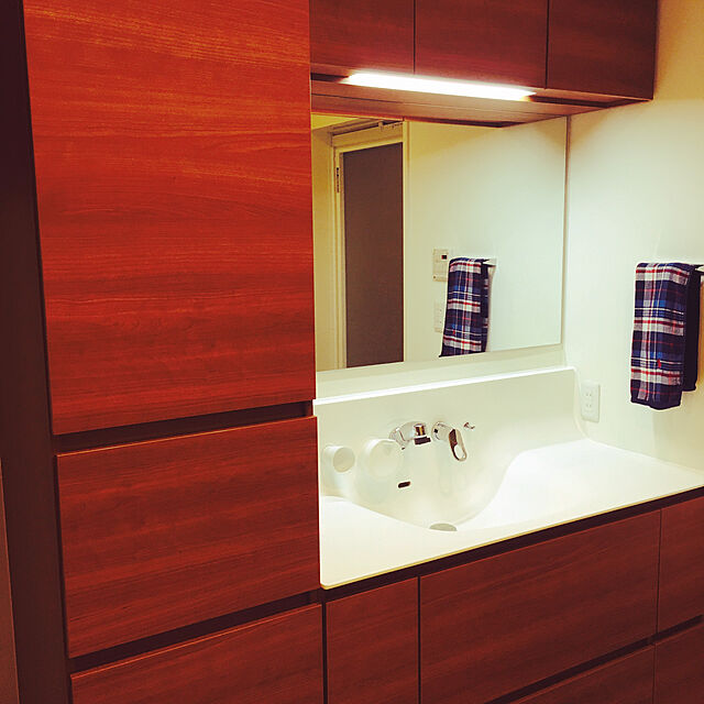 roiのSANEI-SANEI ウォールソープディスペンサー 吸盤式 シャンプーや液体洗剤用 容量300ml 白 PW1710-W4の家具・インテリア写真