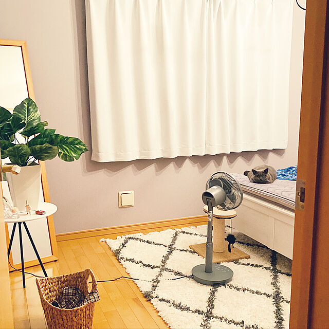 kaoのサヤンサヤン-サヤンサヤン 北欧 ベニワレン 風 ラグ ゼフィール 133x195 1.5畳 クリーム ウィルトンの家具・インテリア写真
