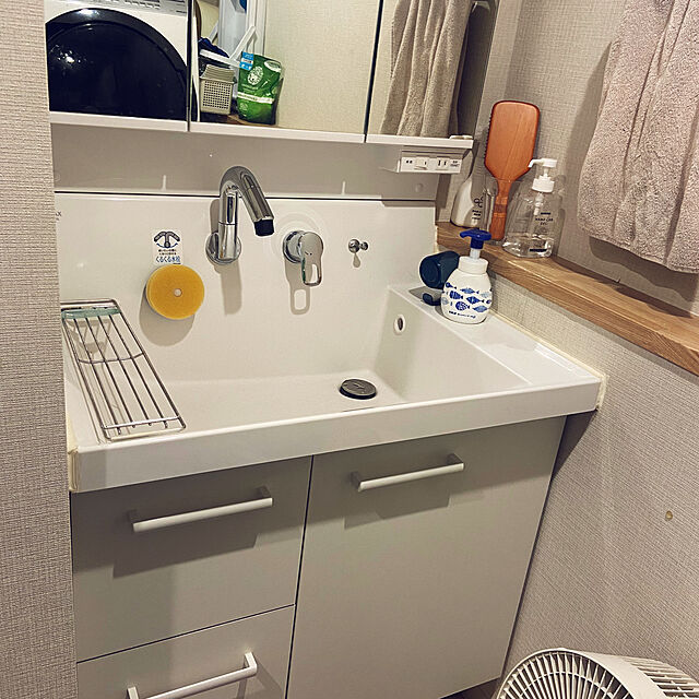 rakkoのオカ-PLYS ベイス ウィル 洗面グッズ（コップ、歯ブラシスタンド）の家具・インテリア写真
