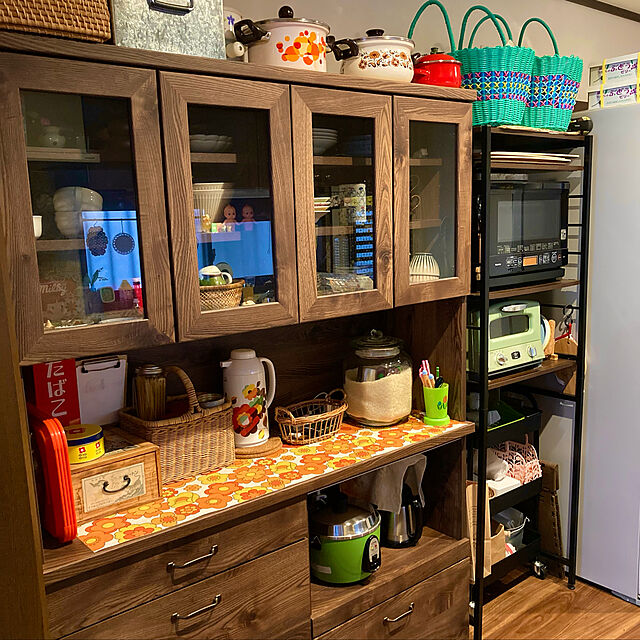 FUJICOの-【ベルメゾン】レトロな食器棚・冷蔵庫シート(抗菌機能付き)の家具・インテリア写真