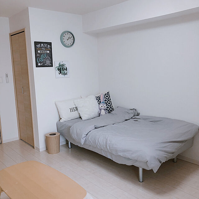 tonarinoaokoのニトリ-QLクッション(ムートン WH) の家具・インテリア写真