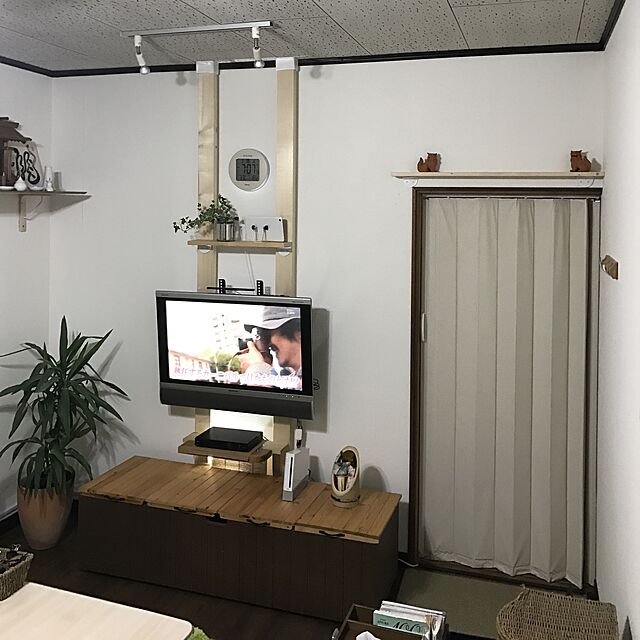Koujiのドウシシャ-[ドウシシャ] 壁掛けフック ウォールハンガー3連 省スペース ナチュラル 幅33.5×奥行2.5-5.2×高さ5.8cm W3HOOK-NAの家具・インテリア写真