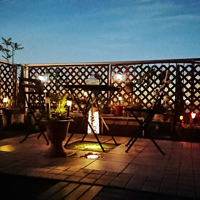 mily.yのイケア-【IKEA/イケア/通販】 SOLVINDEN LED太陽電池式テーブルランプ, 円錐形 ホワイト(c)(80341378)の家具・インテリア写真