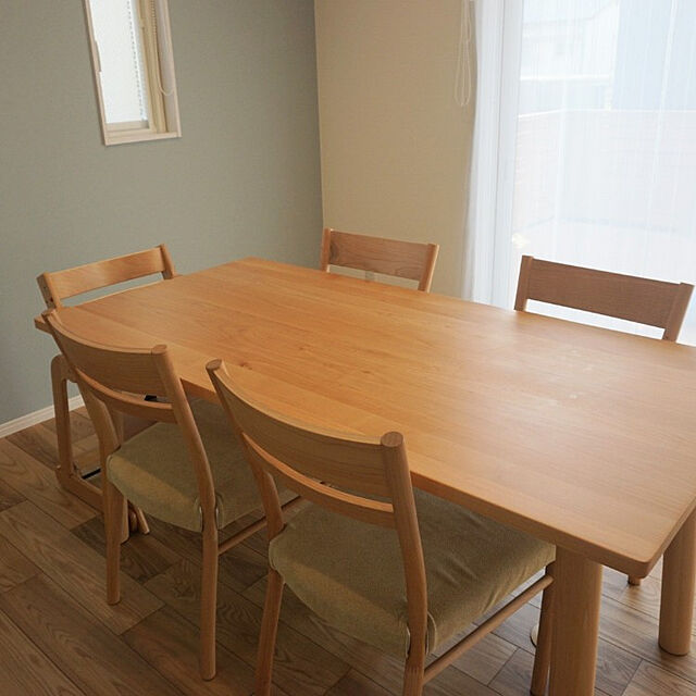 sakitiの-楓の森シリーズ・幅160cmテーブル・チェア4脚の5点セット。テーブルの天板・脚の形状を選べます。の家具・インテリア写真