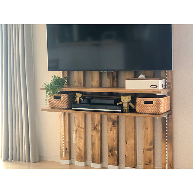 P-conutsの-ロイヤル 木棚板専用ブラケット ウッドブラケット 左右セット A-32/33 呼び名150(実寸法157mm)Aホワイト・Aブラック・クローム近似値色木棚固定用ビス4本付属の家具・インテリア写真