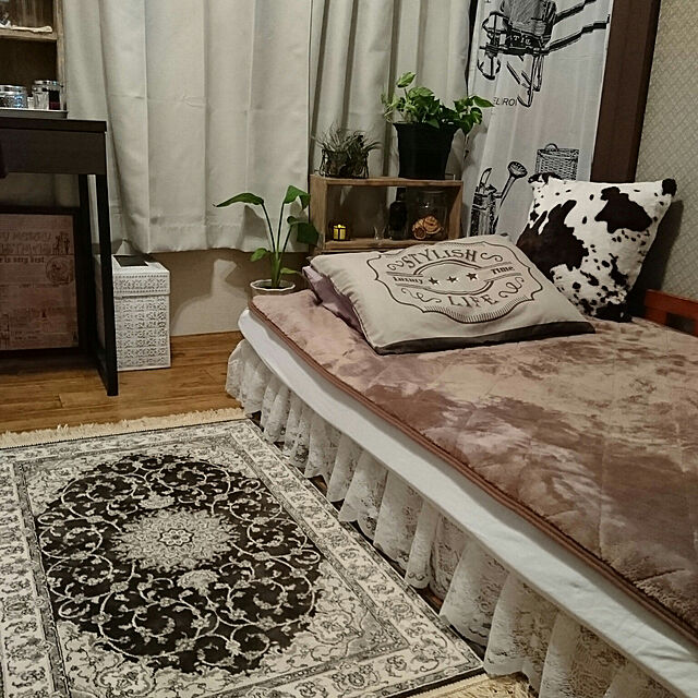 yuuu7712の-玄関マット 室内 屋内 シルク の風合い 67×105 北欧 ペルシャ絨毯 デザイン ダーク グレー 通販 送料無料 ベルギー絨毯 玄関マット 風水の家具・インテリア写真