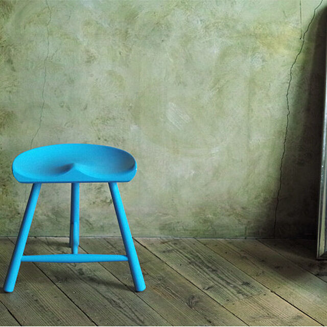 SouthOrangeのWill-Limited.-【カラー塗装】 MILKER's chair ミルカーズチェア No.49 ３本足 木製 スツール ホワイト ライトブラウン 高さ 49 姿勢 腰痛 リプロダクト 靴職人 座り心地 無垢材 乳搾りの家具・インテリア写真