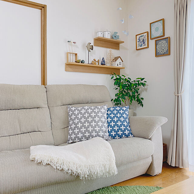 yukaのルネ・デュー-ルネ・デュー クッションカバー リスト/グレー 45×45cm Kukshome 2400023の家具・インテリア写真
