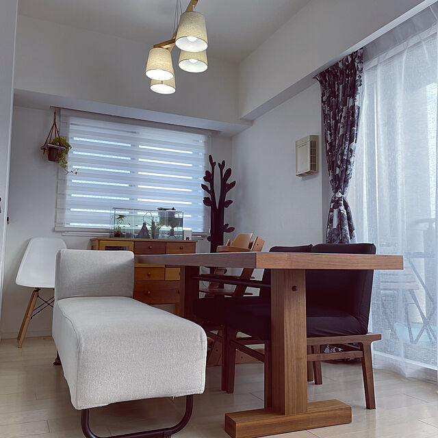 manchanのタキブラインド-TAKIBLIND オーダーメイド 調光 遮光 ロールスクリーン (0.5cm単位 サイズ指定無料) ロール カーテン ブラインド (W170 x H120(cm)、アイボリー)の家具・インテリア写真