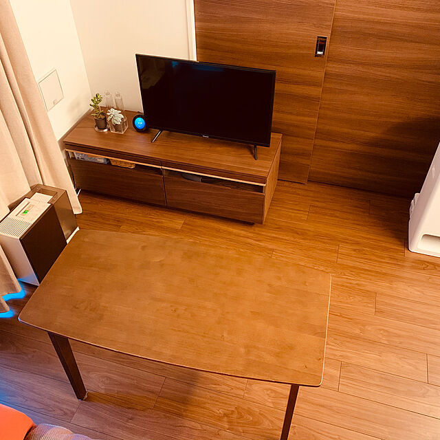 doyabeの-【大型商品送料無料】ソファー前で作業がしやすい高さの棚付きリビングテーブルの家具・インテリア写真