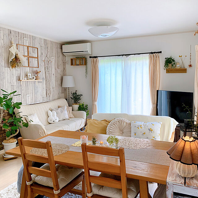 chisaのニトリ-【デコホーム商品】クッションカバー(フリル YE SC022 45×45cm) の家具・インテリア写真