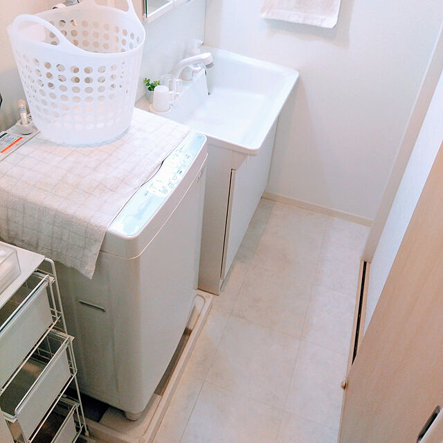 mippiの-【大型商品送料無料】引き出し式洗濯機サイドラックの家具・インテリア写真