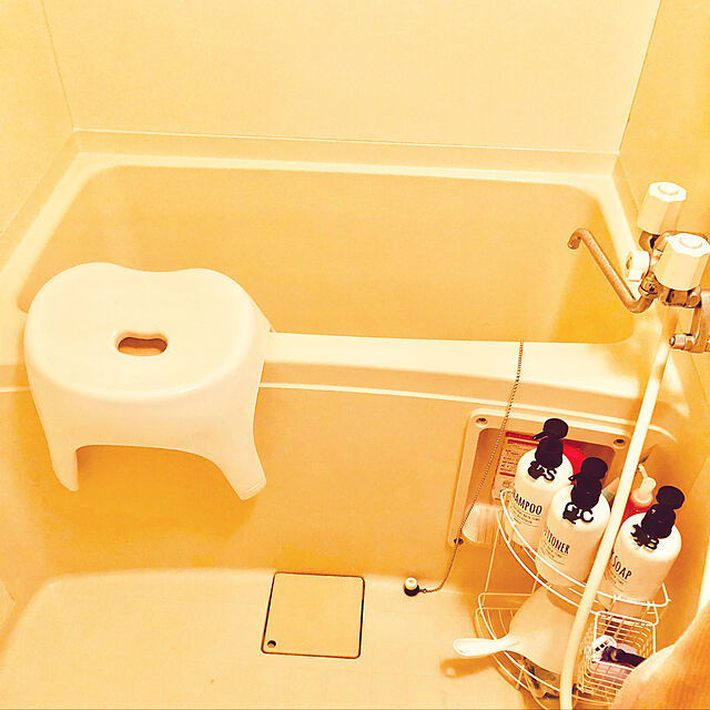 kobaoのニトリ-裏面も洗いやすい 抗菌風呂いす ブロウ 高さ25cm(WH) の家具・インテリア写真