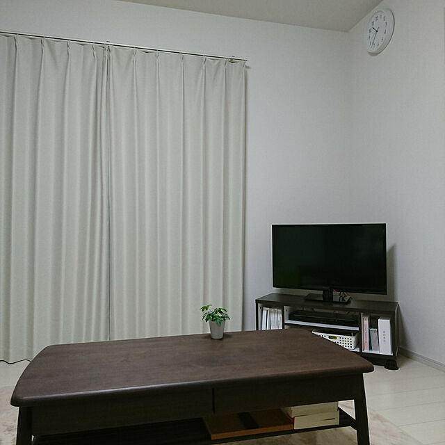 hazymoonのニトリ-遮光1級・遮熱・防炎・50サイズカーテン(ノーブル3 ベージュ 100X200X2) の家具・インテリア写真