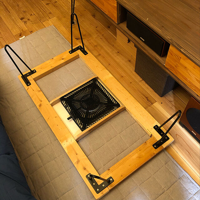 wacchiのQrity-Qrity 4PCSトライアングルテーブルレッグスDIY 400mm コーヒーテーブル、ダイニングテーブル、テーブルスツール、モダンなデスク、中世のモダンスタイルのネジの家具・インテリア写真