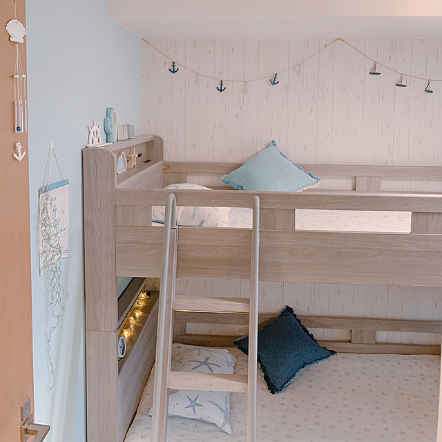 aのニトリ-棚＆コンセント付き２段ベッド（GYB） の家具・インテリア写真