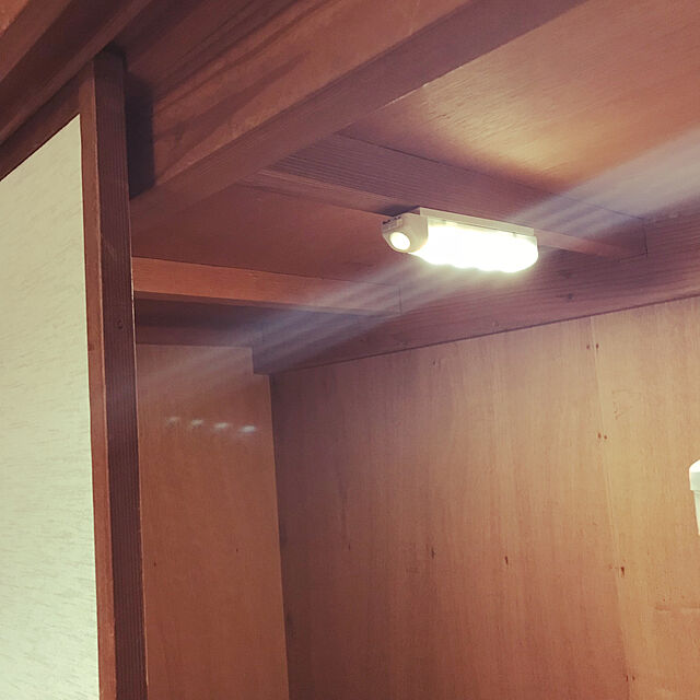 Chizumoのアイリスオーヤマ(IRIS OHYAMA)-アイリスオーヤマ 乾電池式屋内センサーライト ウォールタイプ 電球色相当 BSL40WL-Wの家具・インテリア写真