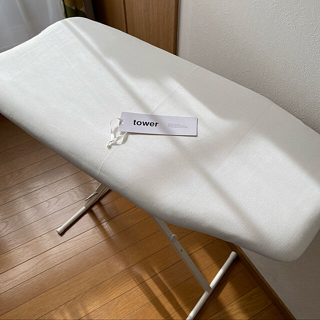 maronのtower-軽量スタンド式アイロン台 IRONING BOARD アイロン台/アイロンボード/自立式/折り畳み式の家具・インテリア写真