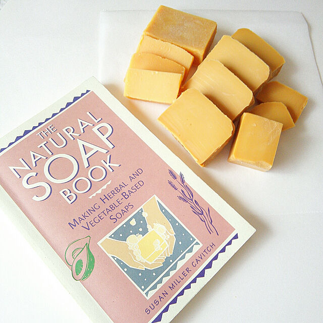 faunのStorey Books-The Natural Soap Book: Making Herbal and Vegetable-Based Soapsの家具・インテリア写真