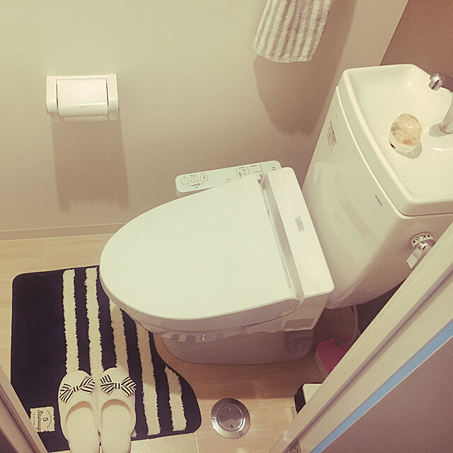 chieのニトリ-洗浄・暖房便座用 洋式トイレ2点セット(ステアウェイ トクシュ) の家具・インテリア写真