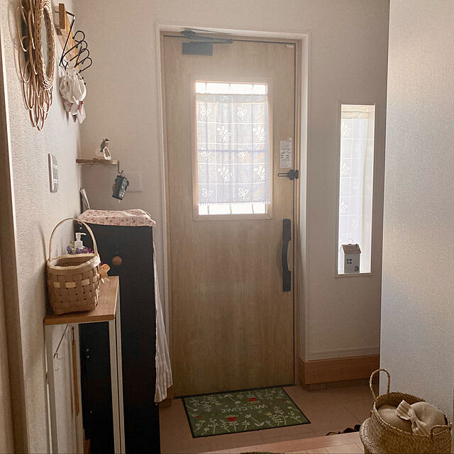 namiのアメージングクラフト-間仕切り断熱エコスクリーン 帝人のエコリエ使用 100×250cm リビング階段の断熱に 日本製 (ストライプ ホワイト)の家具・インテリア写真
