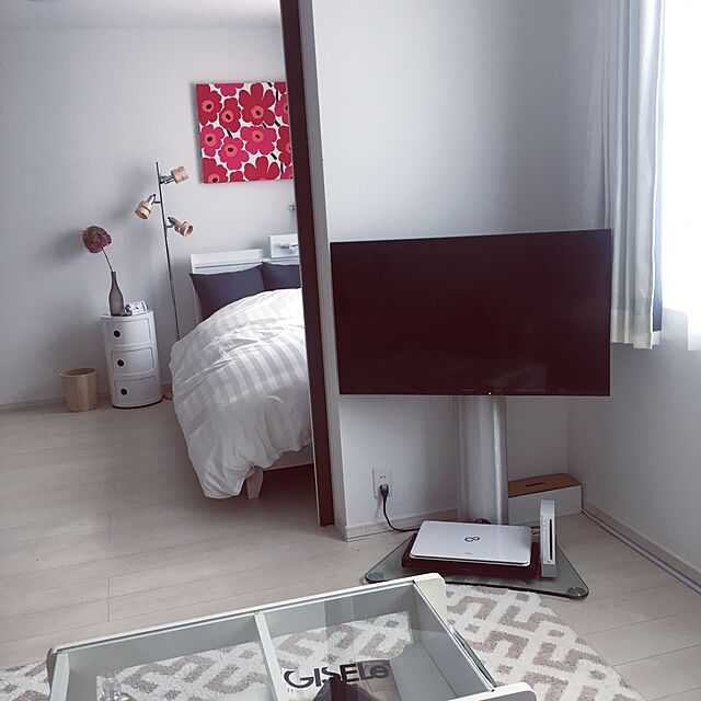 waraのエモーションズ-テレビスタンド TVスタンド ■ 32-42インチ対応 DS-102 ■ 壁寄せテレビスタンド RS-04の家具・インテリア写真