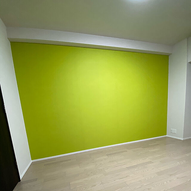 imeのリリカラ-壁紙 サンプル イエローグリーン 黄緑 無地 リリカラ LL-5566の家具・インテリア写真