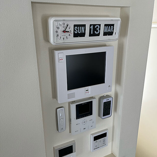 75のTWEMCO　トゥエンコ-TWEMCO　トゥエンコ　デジタルカレンダークロック　パタパタ時計　置き・掛け兼用bq-38WHの家具・インテリア写真