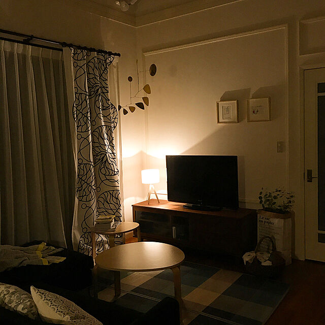 fukoのイケア-[IKEA/イケア/通販]SVALSTA スヴァルスタ ネストテーブル2点セット, バーチ材突き板[E](c)(30280693)の家具・インテリア写真