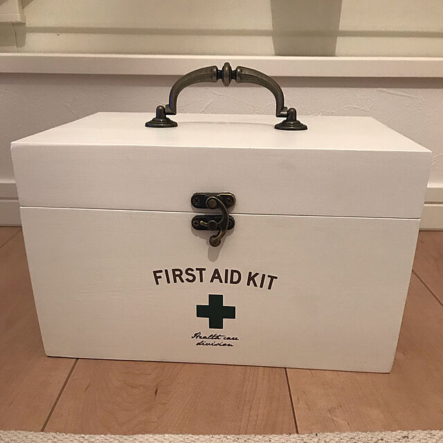 Rinの-送料無料 アンティークウッドの救急箱 ファーストエイドボックス WH/BRの家具・インテリア写真