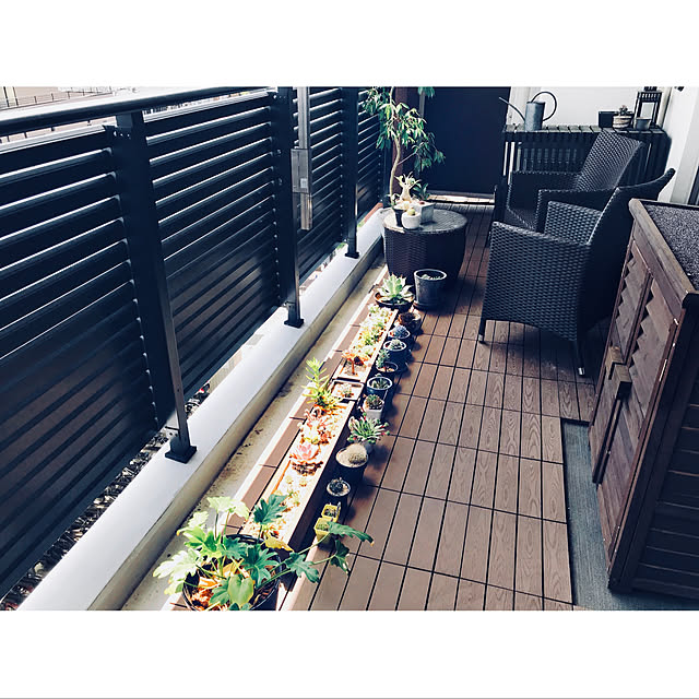 murakamihirokoの-室外機カバー おしゃれ 出格子風 天然木エアコン室外機カバー 【1010×380×800mm】 （ライトブラウン／ダークブラウン）【訳あり】の家具・インテリア写真