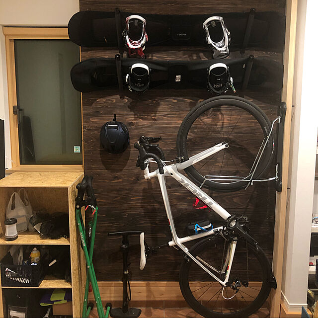 hirotakaのSteadyrack-Steadyrack(ステディラック) 自転車保管ラック 壁掛け 縦置き サイクル スタンド ディスプレイ (クラシックラック（タイヤ幅2.4"まで）)の家具・インテリア写真