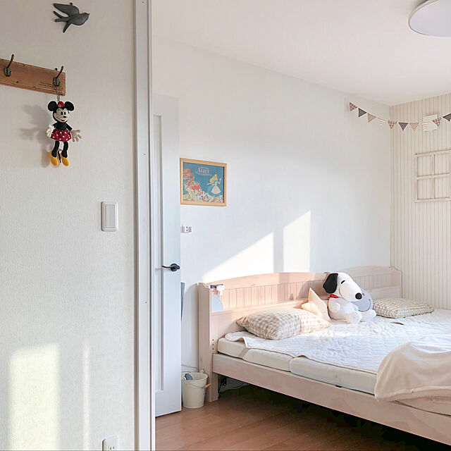 makochi.mの-シングルベッド 木製 高さ3段調節 コンセント付 幅104cm （ 送料無料 ベット ベッド シングル 木製ベット ベッドフレーム フレーム フレームのみ 高さ調節 床下収納 収納 コンセント 2口コンセント ）の家具・インテリア写真
