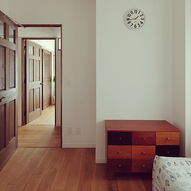KYのBRUNO-壁掛け時計 BRUNO ブルーノ エンボスウォールクロック BCW013 おしゃれ 北欧 見やすい デザイン シンプルの家具・インテリア写真
