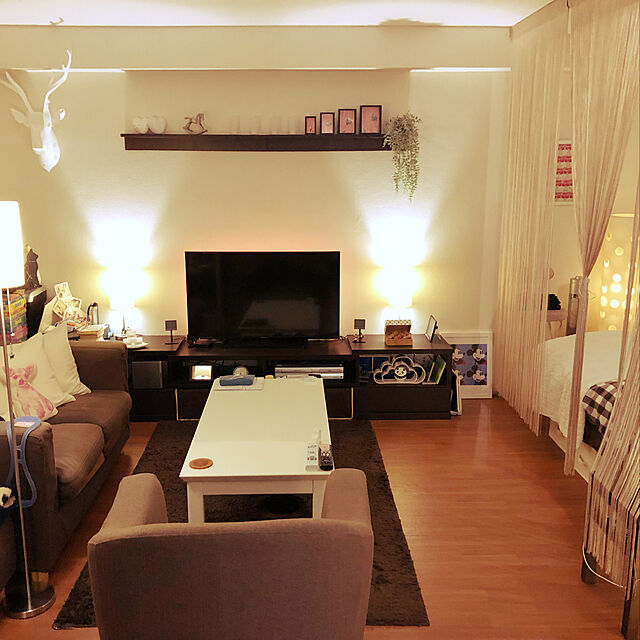 Yushi.comの無印良品-無印良品 壁に付けられる家具・棚・幅88cm・ウォールナット材 幅88×奥行12×高さ10cm 37287235の家具・インテリア写真