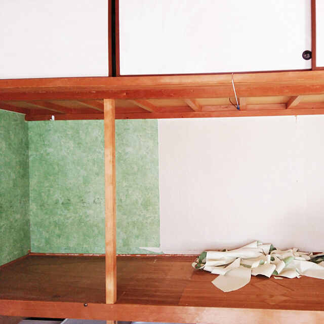 niko3の-壁紙 のりなし【1m単位 切り売り】 スモーキーグリーンの壁紙 セレクション 壁紙屋本舗の家具・インテリア写真