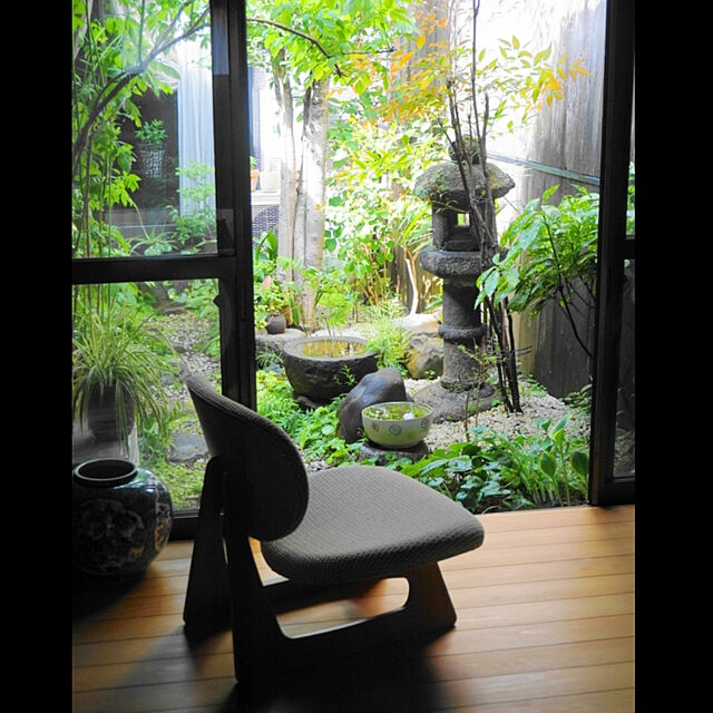 aromameの-天童木工/低座椅子（Tei-Zaisu）デザイン：長大作｜デザイナーズ家具 レッド Ｂ０１１５ 【通販】の家具・インテリア写真