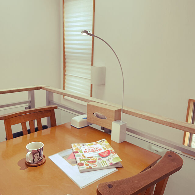 nahonのミンテイジ-ビューネテーブルランプ　ミディアムタイプの家具・インテリア写真