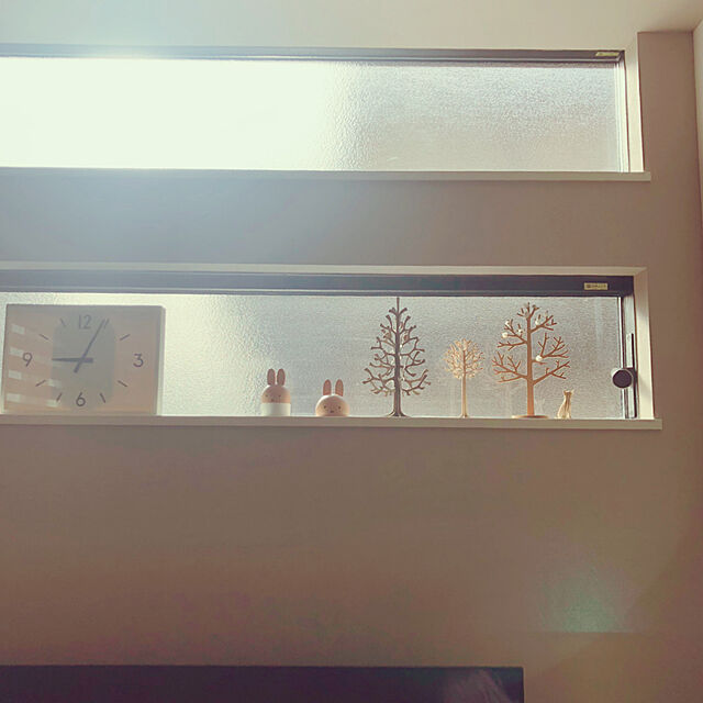 Emiの-ミッフィー スマホスタンド 木製　ブルーナ（スマートフォン スタンド）【ディック・ブルーナ】の家具・インテリア写真