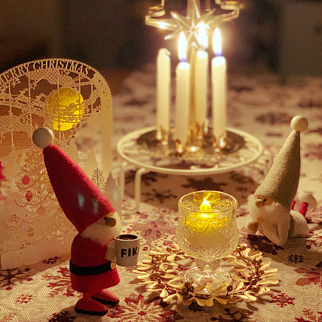 milkpaumeの-NORDIKA nisse マグカップを持ったサンタ ノルディカ ニッセ 北欧雑貨 サンタ 木製 人形 クリスマス ハンドメイド 北欧 インテリア クリスマス プレゼント 飾りの家具・インテリア写真